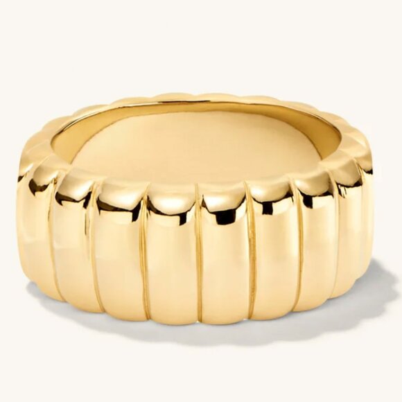 Mejuri Jewelry - Mejuri Charlotte Bold Ring
